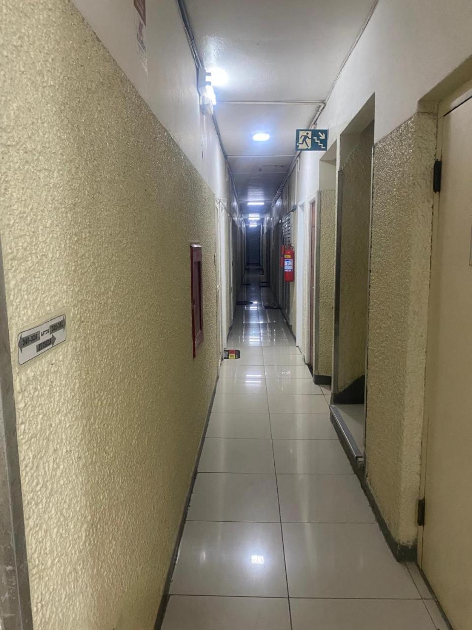 A 400 M Da De Copacabana Apartment *
